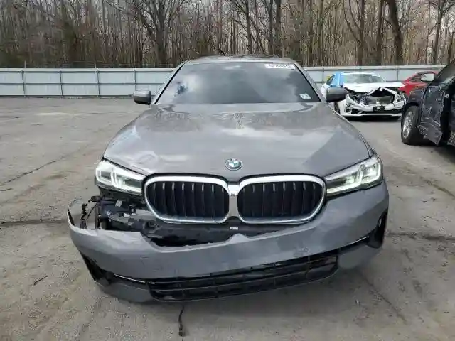 WBA13BJ0XNWX56782 2022 BMW 5 SERIES-4