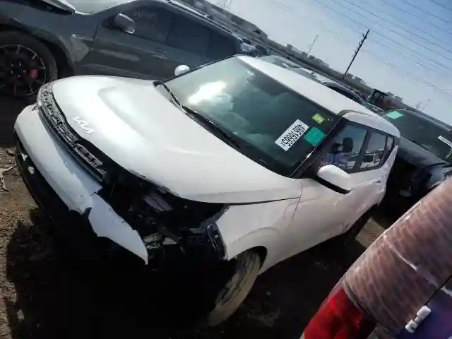 KNDJ23AU1N7171503 2022 KIA SOUL-0
