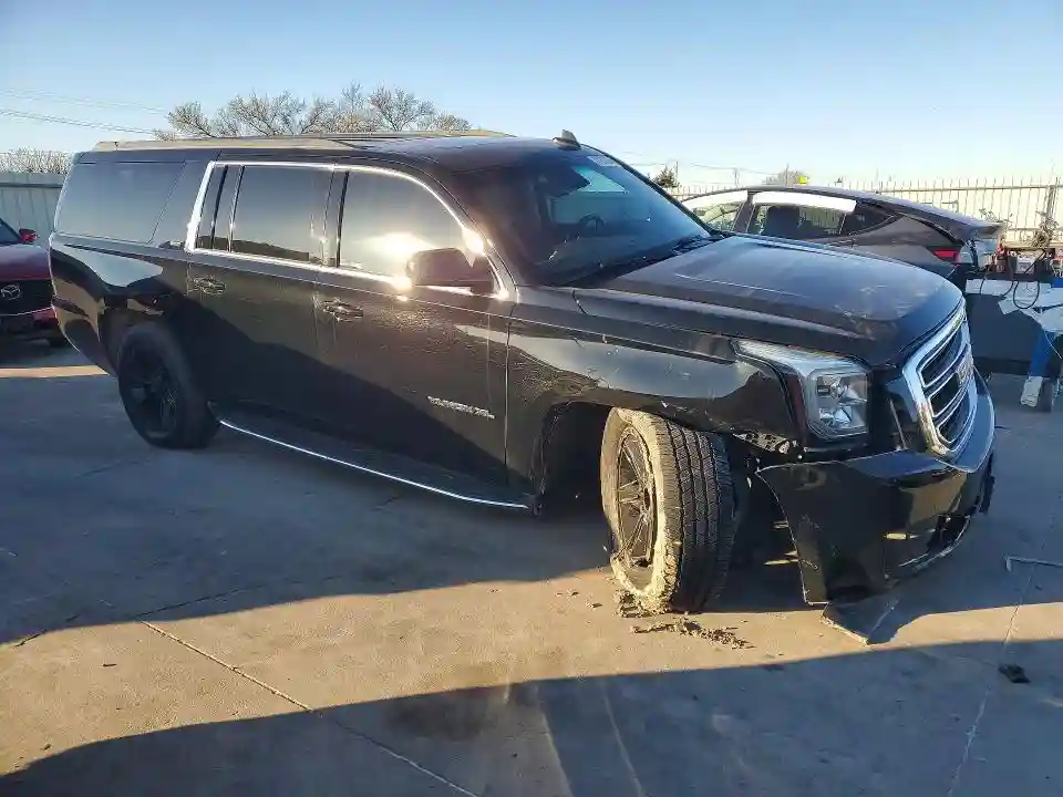 1GKS1GKC8JR397142 2018 GMC YUKON-3