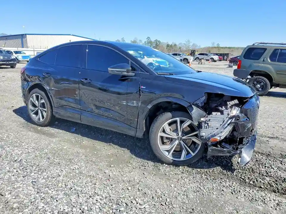WA142BFZ3RP012977 2024 AUDI Q4 E-TRON-3