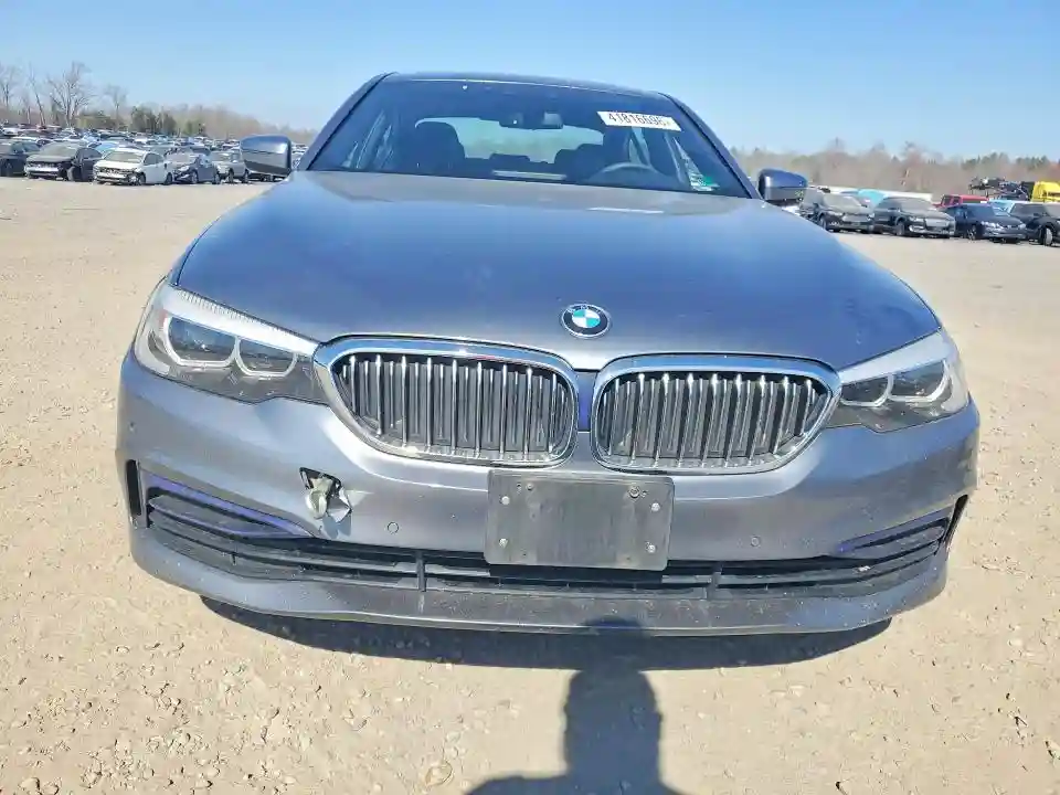 WBAJA7C56KWW06725 2019 BMW 5 SERIES-4