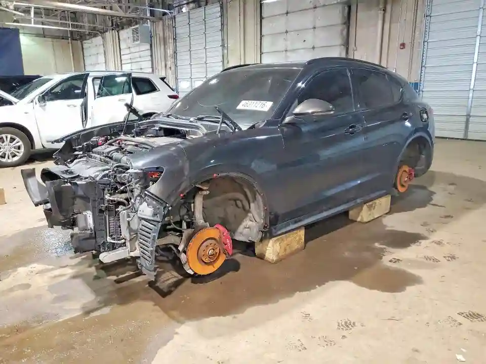 ZASPAKBN3K7C41519 2019 ALFA ROMEO STELVIO-0