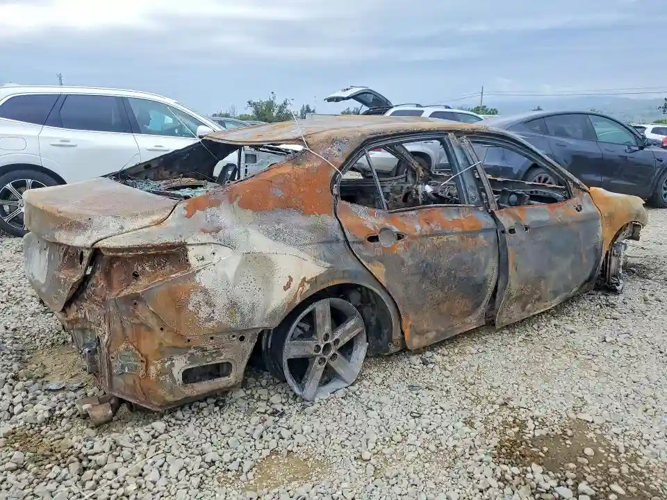 4T1T11AK4MU494650 2021 TOYOTA CAMRY-2