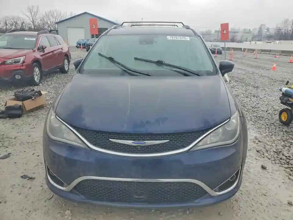 2C4RC1BG2KR666171 2019 CHRYSLER PACIFICA-4