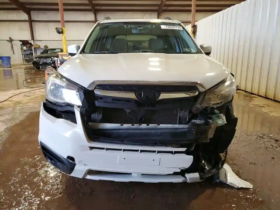 JF2SJAGC2HH441607 2017 SUBARU FORESTER-4