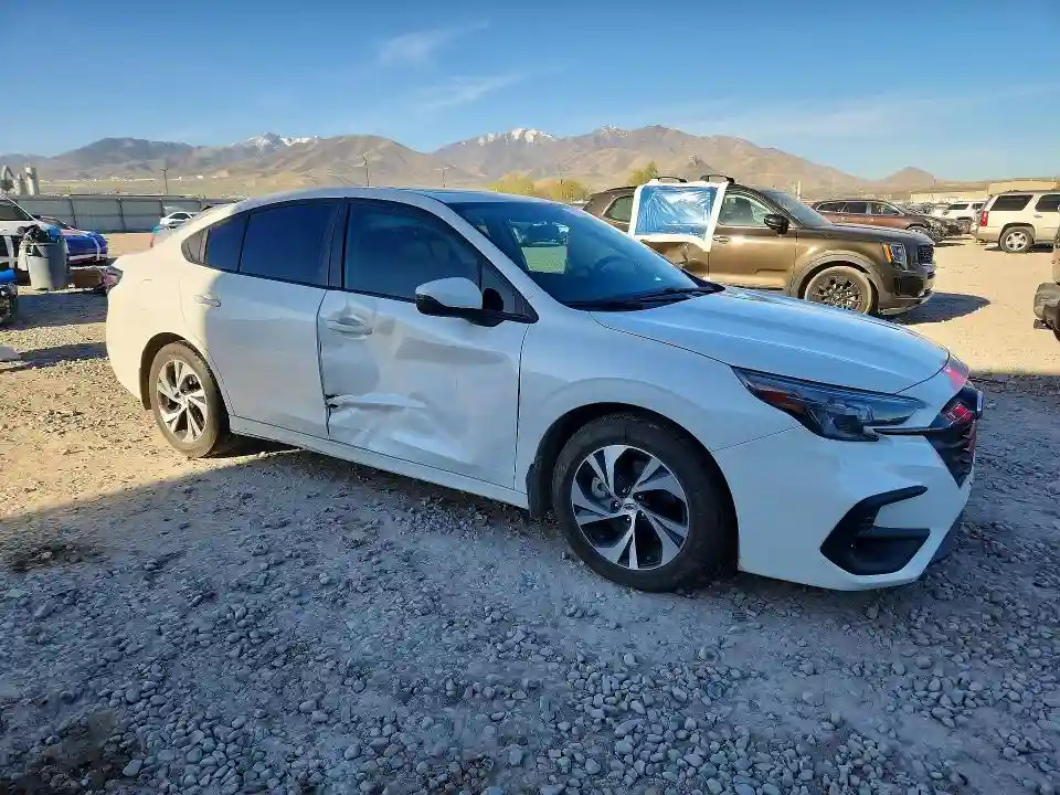 4S3BWAF64S3017877 2025 SUBARU LEGACY-3