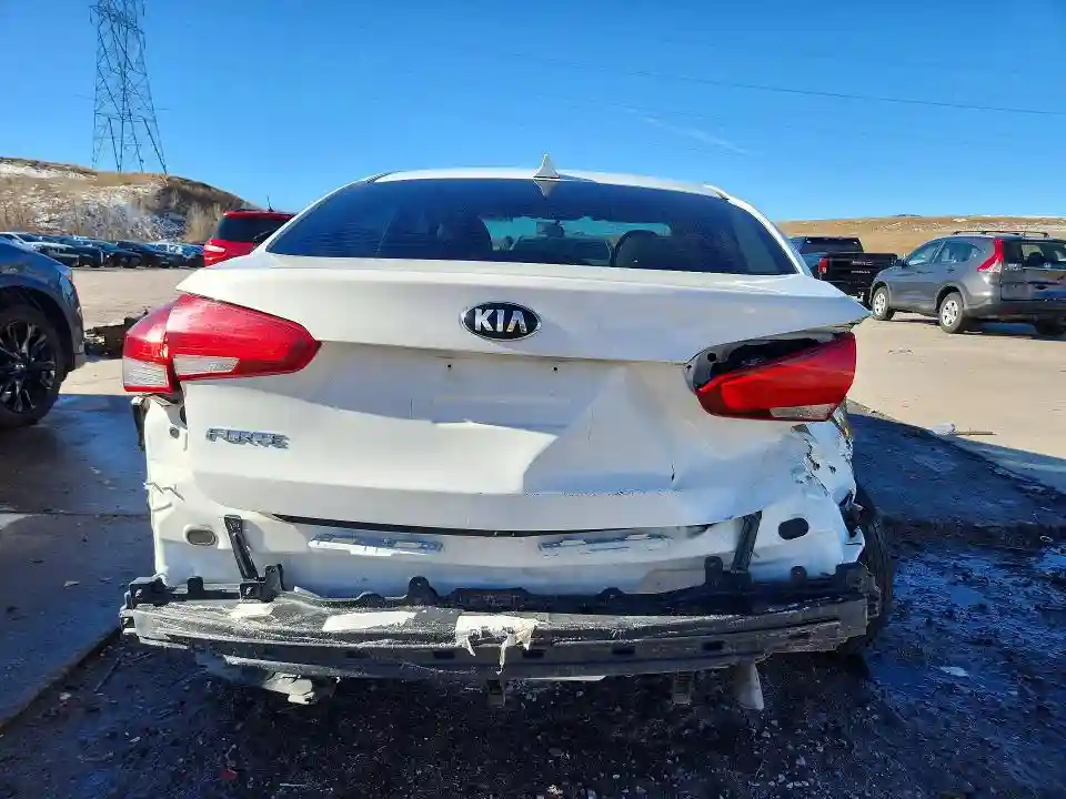 3KPFK4A70HE092737 2017 KIA FORTE-5