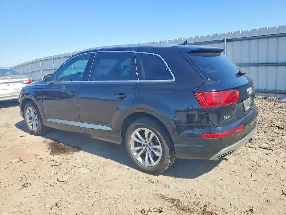 WA1AAAF71KD002373 2019 AUDI Q7-1