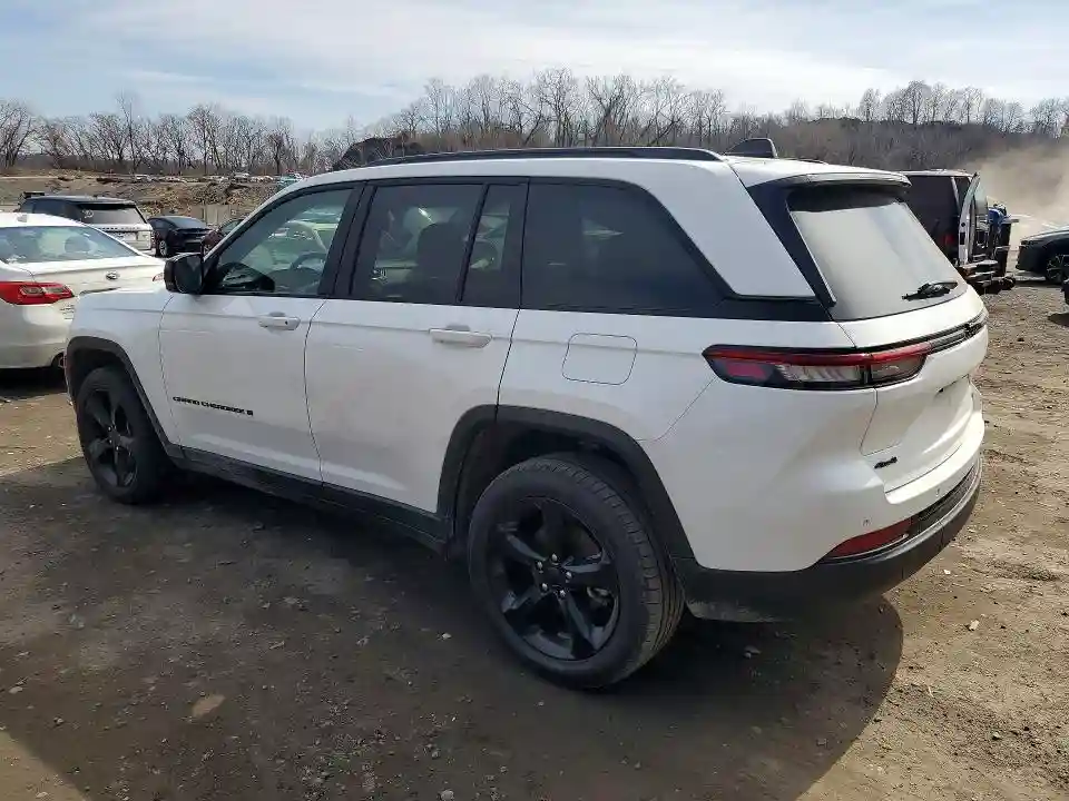 1C4RJHBG6PC518121 2023 JEEP GRAND CHEROKEE-1