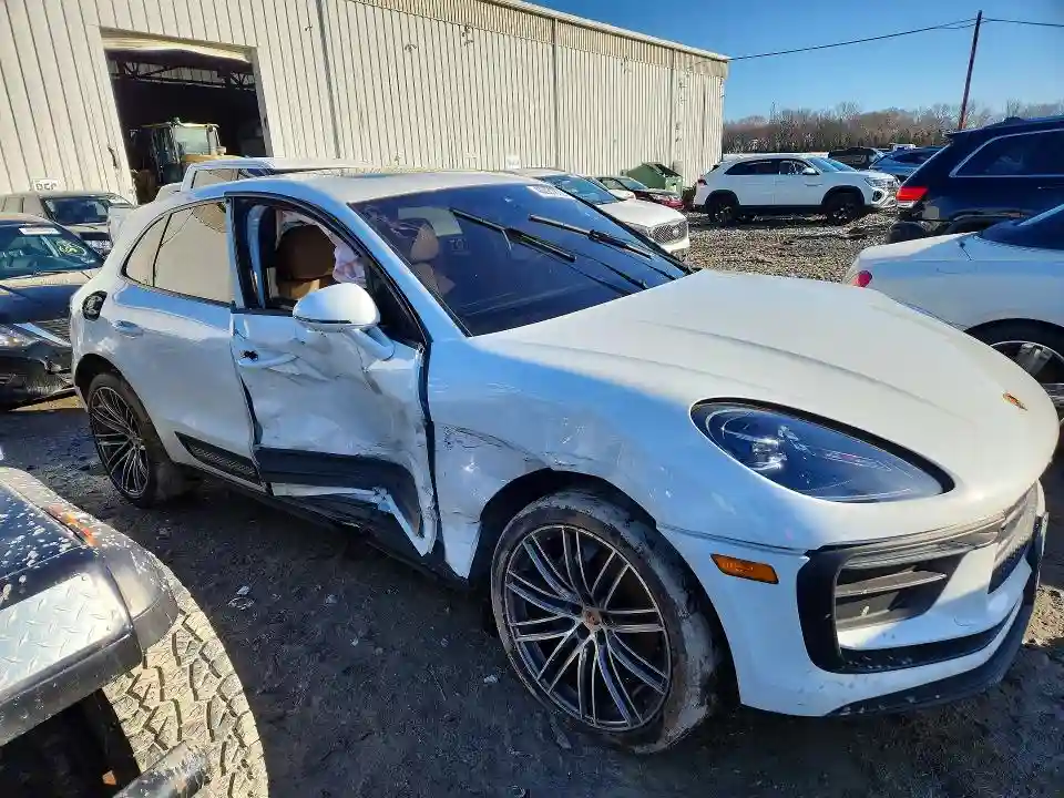 WP1AA2A57PLB12115 2023 PORSCHE MACAN-3