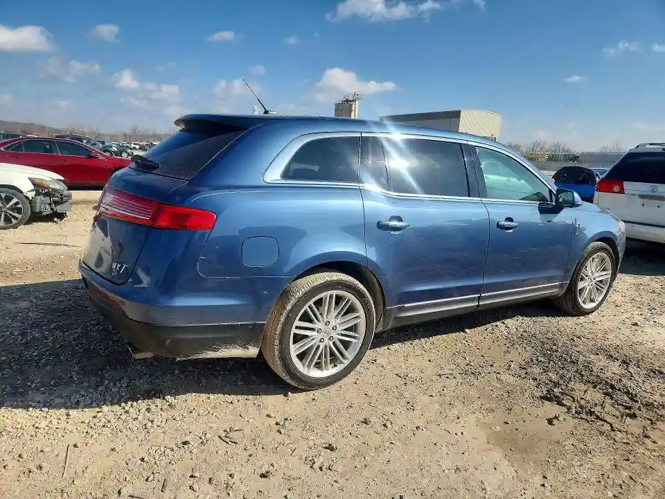 2LMHJ5ATXKBL00653 2019 LINCOLN TOWNHOUSE MKT-2