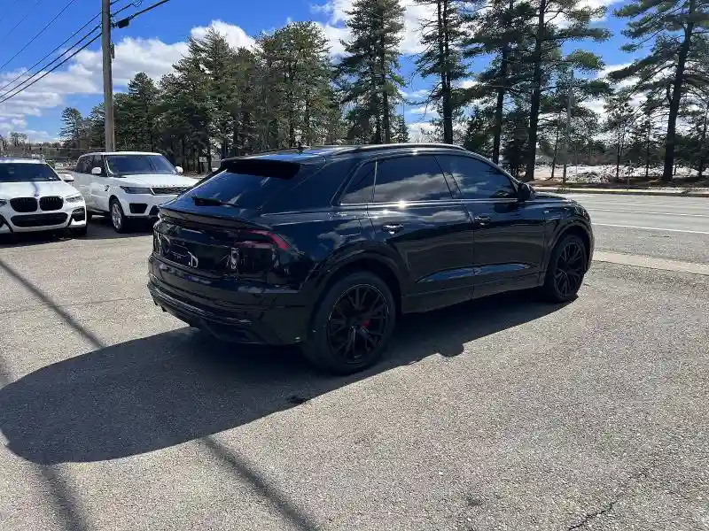 WA1FVAF16KD036914 2019 AUDI Q8-3