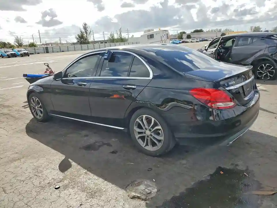 55SWF4JB6HU203826 2017 MERCEDES-BENZ C-CLASS-1