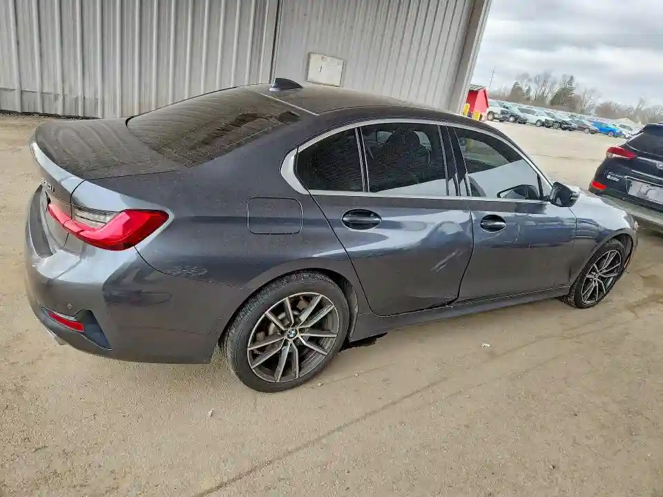 3MW5R7J04M8B53024 2021 BMW 3 SERIES-2