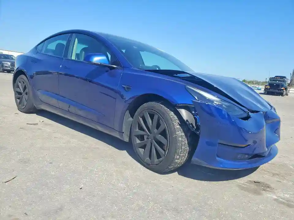 5YJ3E1EA3PF435709 2023 TESLA MODEL 3-3