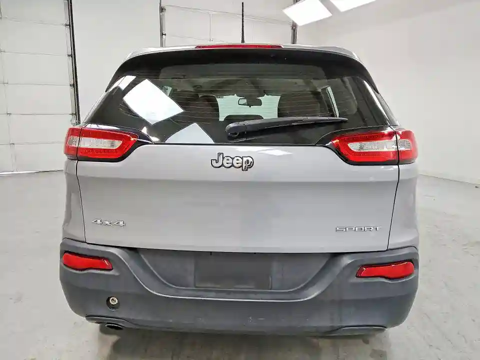 1C4PJMAB0HW655335 2017 JEEP CHEROKEE-5