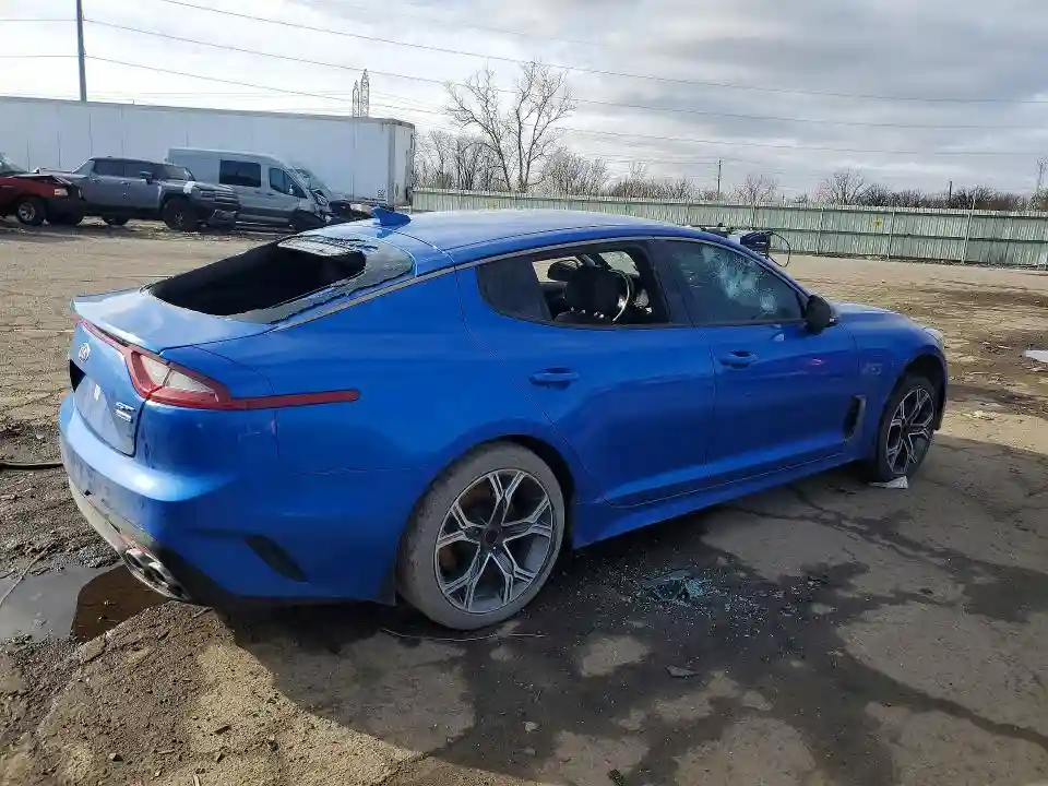 KNAE35LC4J6011885 2018 KIA STINGER-2