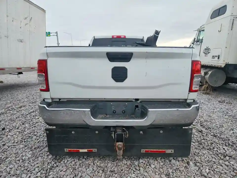 3C63R3GL5NG225917 2022 RAM 3500-5