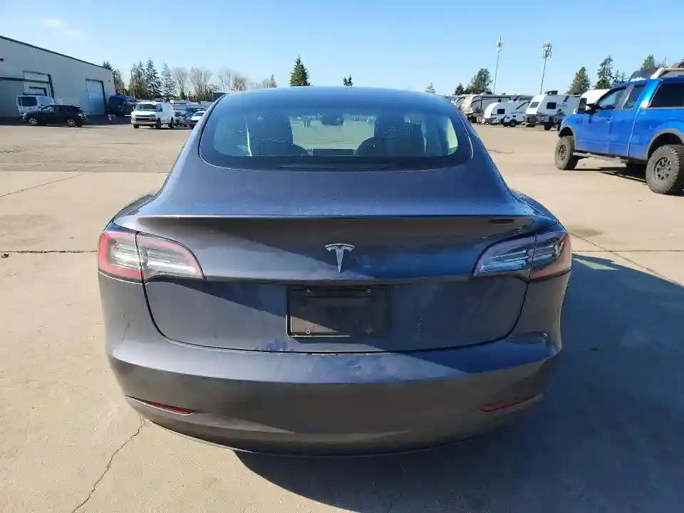 5YJ3E1EA8PF456202 2023 TESLA MODEL 3-5