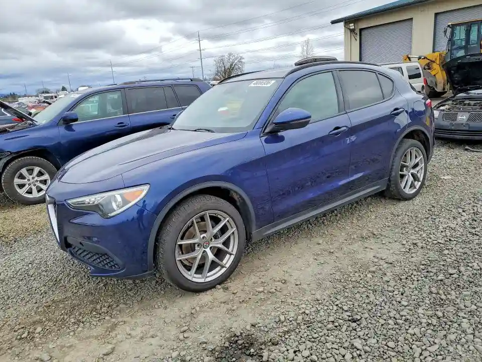 ZASFAKNN9J7B85530 2018 ALFA ROMEO STELVIO-0