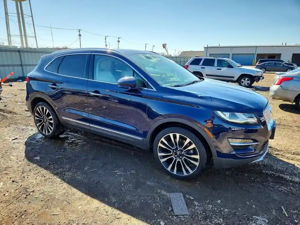 5LMTJ3DHXKUL20992 2019 LINCOLN MKC-3