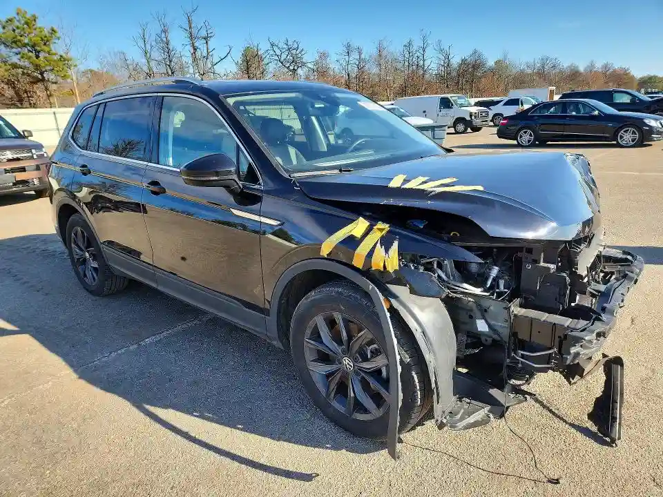 3VVMB7AX8RM086217 2024 VOLKSWAGEN TIGUAN-3