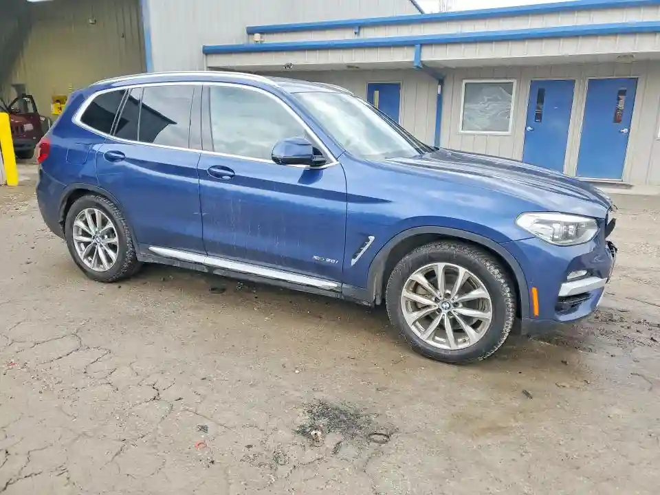 5UXTR9C57JLA13893 2018 BMW X3-3