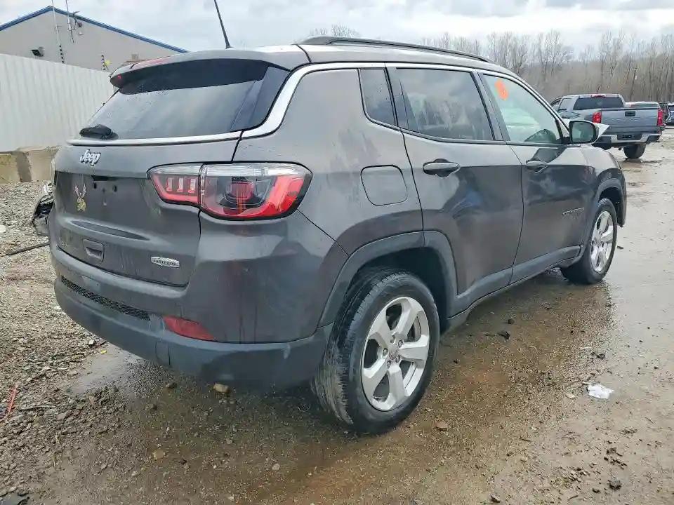 3C4NJCBB1MT577079 2021 JEEP COMPASS-2