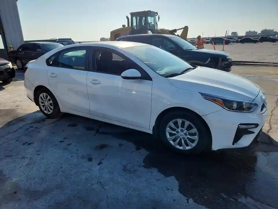 3KPF24AD7KE099729 2019 KIA FORTE-3