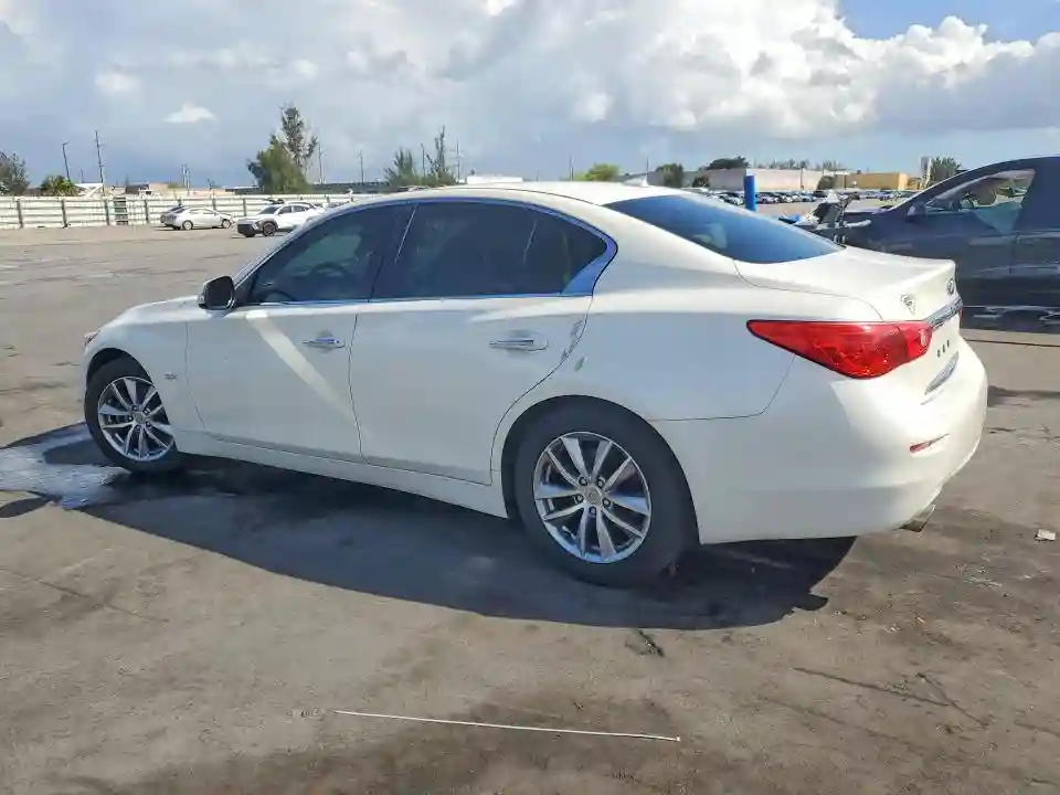 JN1EV7AP8GM303786 2016 INFINITI Q50-1