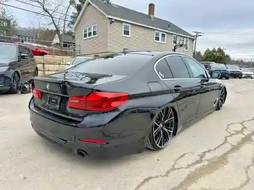 WBAJR7C00LWW62917 2020 BMW 5 SERIES-2