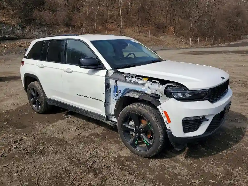 1C4RJHBG6PC518121 2023 JEEP GRAND CHEROKEE-3
