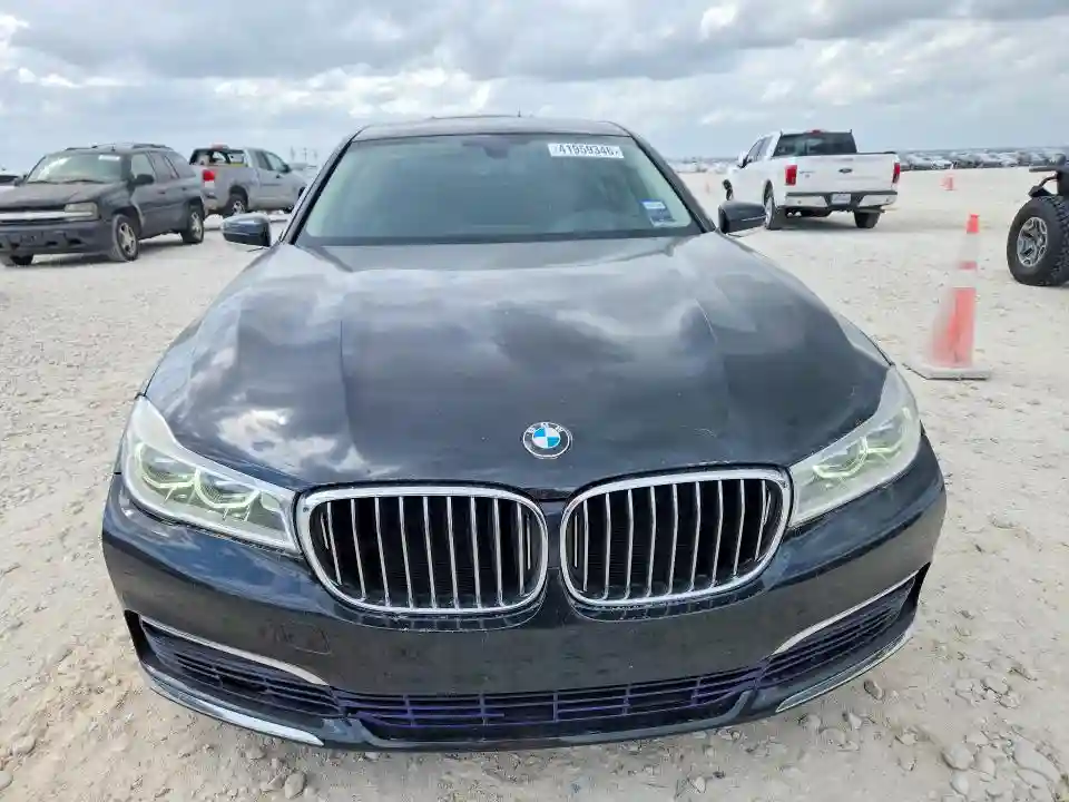 WBA7F0C51GGL99990 2016 BMW 7 SERIES-4