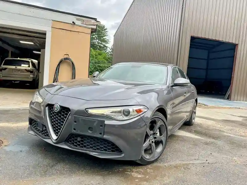 ZARFAEEN9H7544398 2017 ALFA ROMEO GIULIA-1