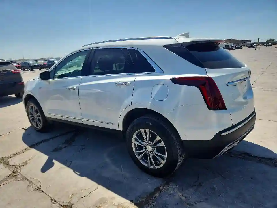 1GYKNCR45MZ108644 2021 CADILLAC XT5-1