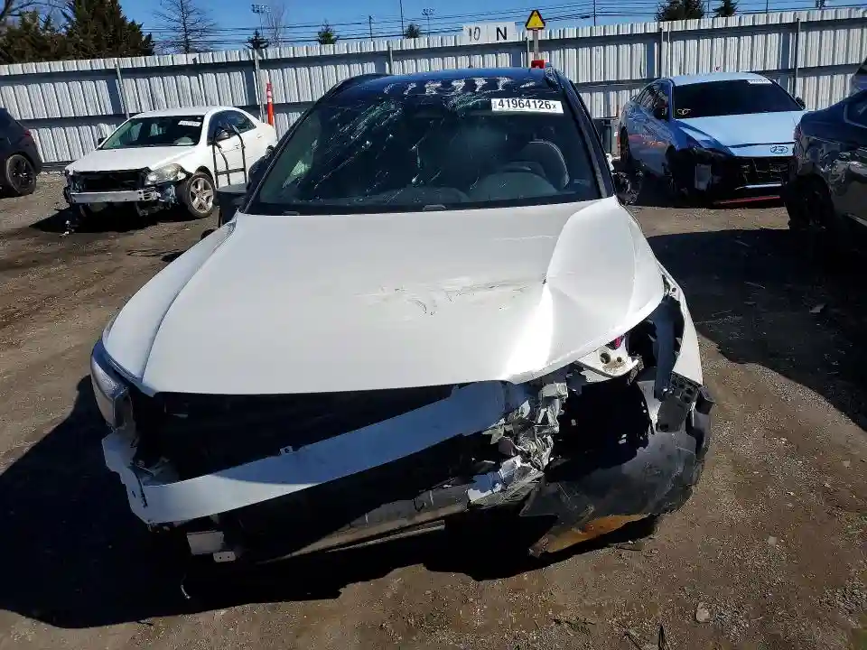 YV4ED3UR4N2685911 2022 VOLVO XC40-4