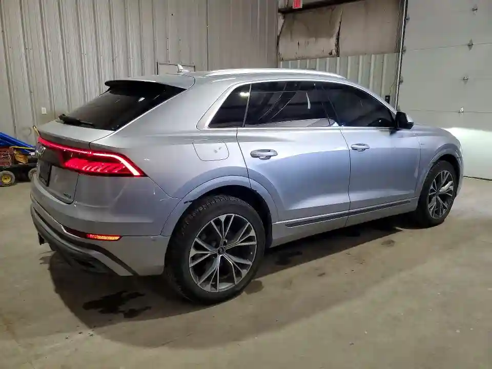 WA1EVAF10MD021050 2021 AUDI Q8-2