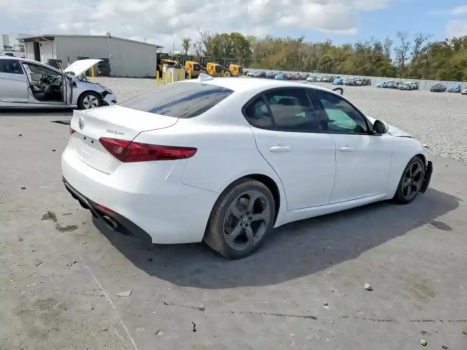 ZARFAEBN3H7535619 2017 ALFA ROMEO GIULIA-2