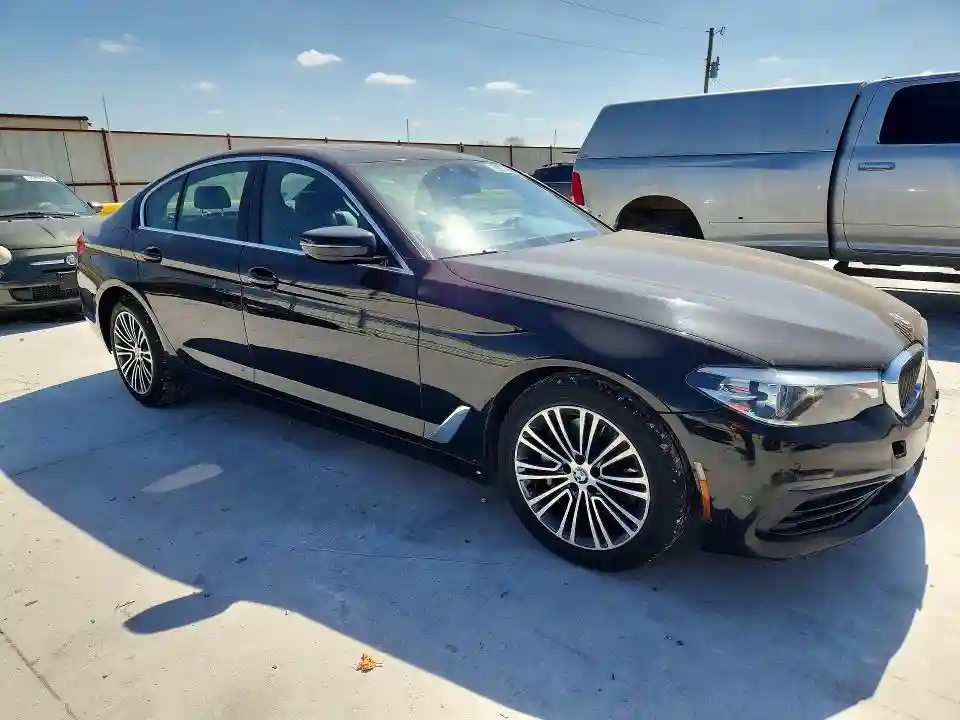 WBAJR3C01LWW59713 2020 BMW 5 SERIES-3