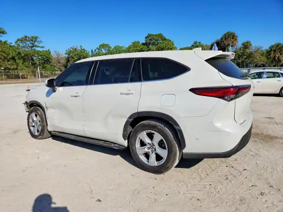 5TDCZRAHXMS517899 2021 TOYOTA HIGHLANDER-1