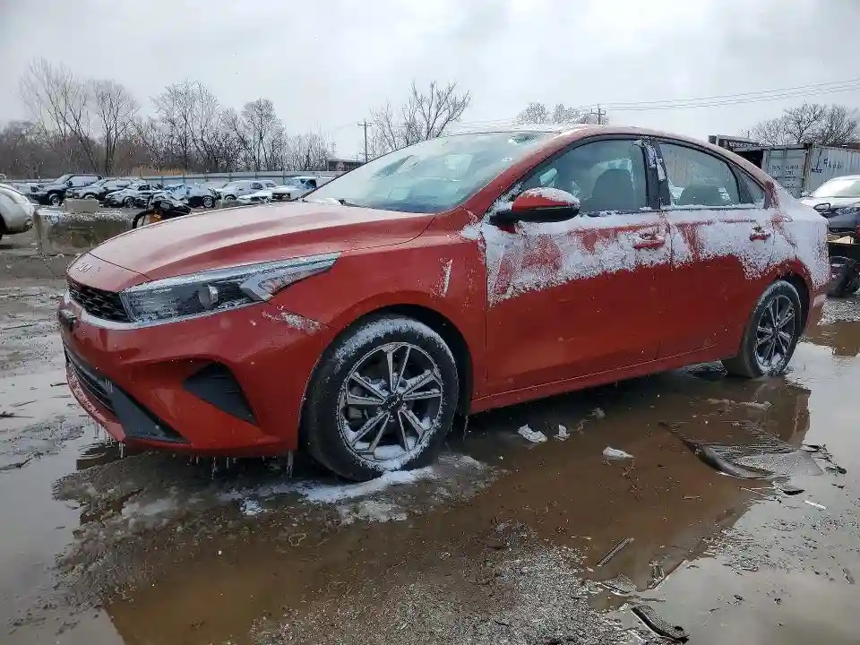 3KPF24AD6PE651356 2023 KIA FORTE-0