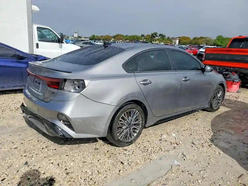 3KPF54AD3RE772131 2024 KIA FORTE-2