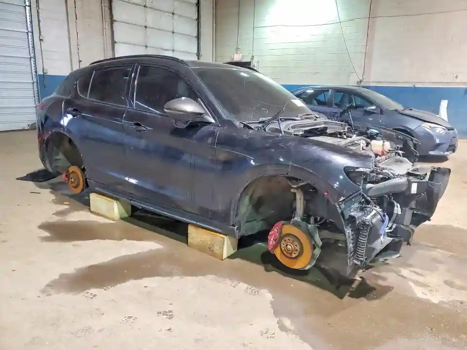 ZASPAKBN3K7C41519 2019 ALFA ROMEO STELVIO-3