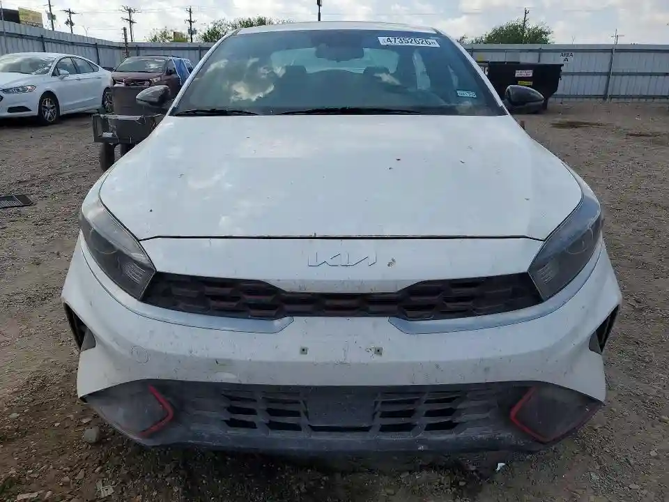 3KPF54AD1NE483761 2022 KIA FORTE-4