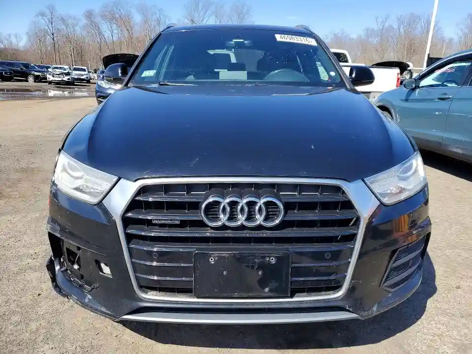 WA1ECCFS0HR003960 2017 AUDI Q3-4