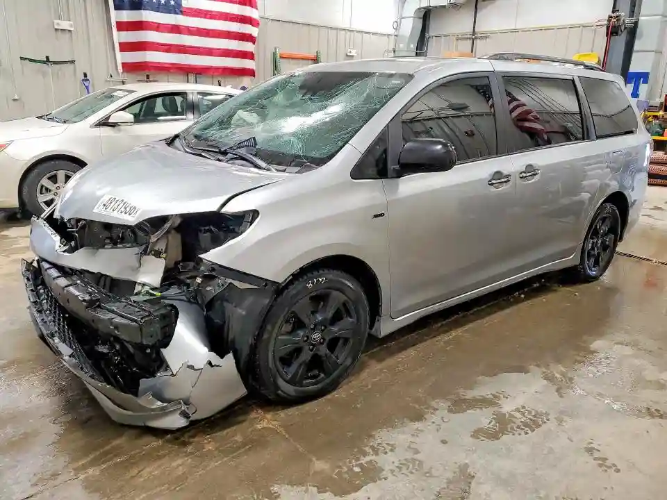 5TDEZ3DC8LS232753 2020 TOYOTA SIENNA-0