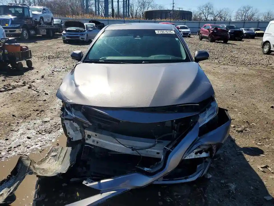 4T1B11HK6JU089760 2018 TOYOTA CAMRY-4
