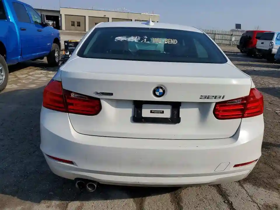 WBA3B5C57FF963282 2015 BMW 3 SERIES-5