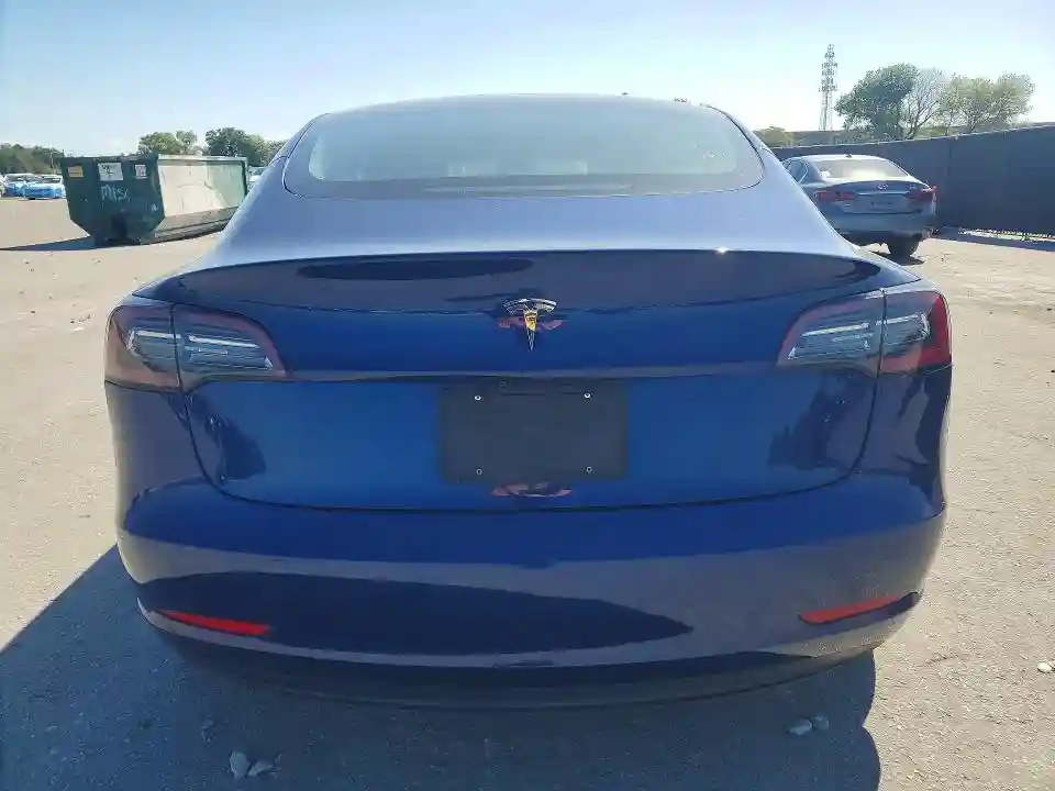5YJ3E1EA3PF435709 2023 TESLA MODEL 3-5