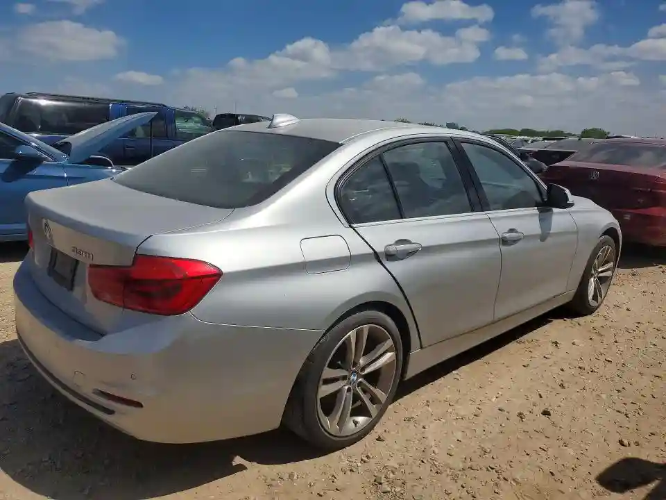 WBA8B9G50HNU49127 2017 BMW 3 SERIES-2